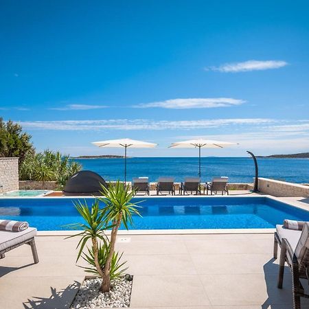 Villa Carisma Island Віс Екстер'єр фото