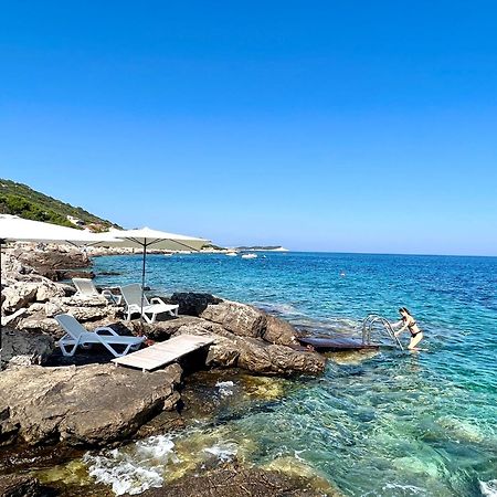 Villa Carisma Island Віс Екстер'єр фото
