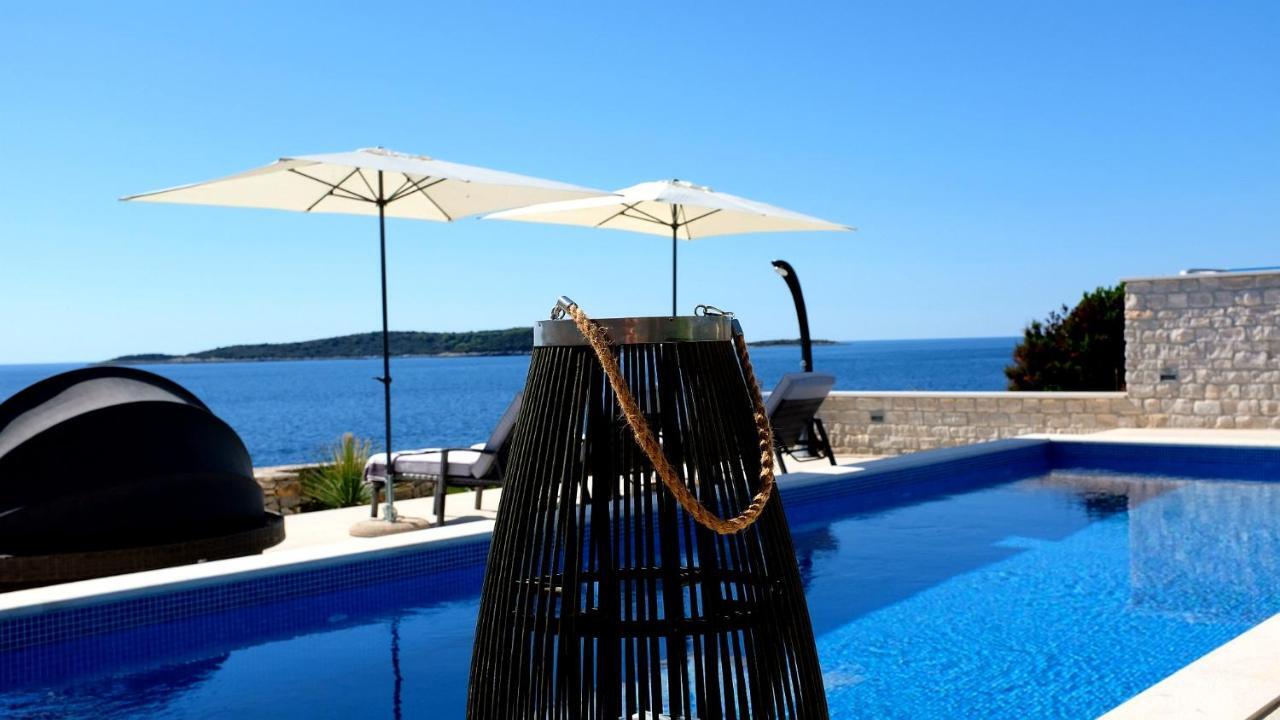Villa Carisma Island Віс Екстер'єр фото